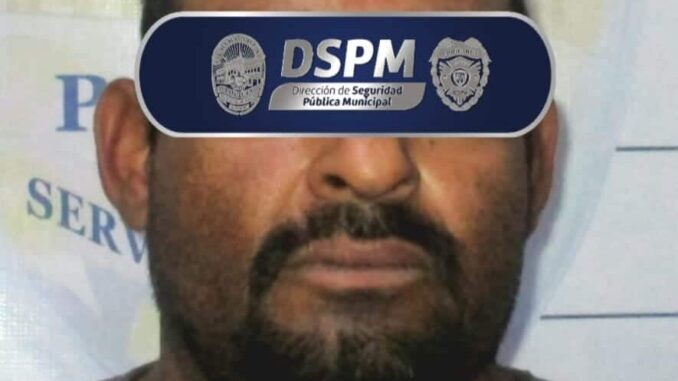 Recupera Policía Municipal un BEAT con reporte de robo y detiene a conductor