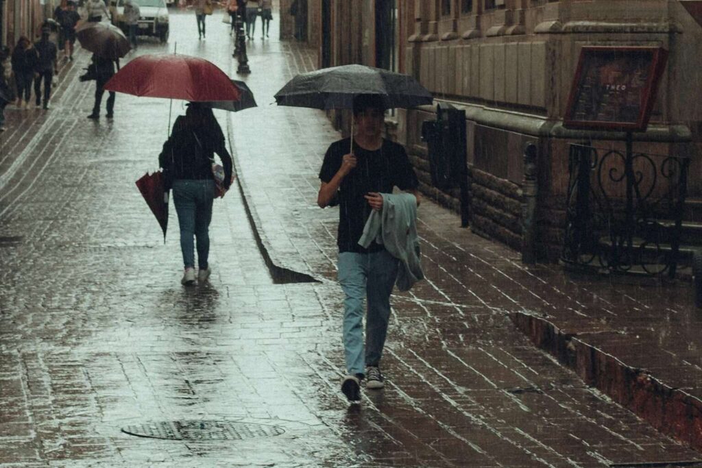 Prevén lluvias fuertes y clima nublado para este sábado en la CDMX