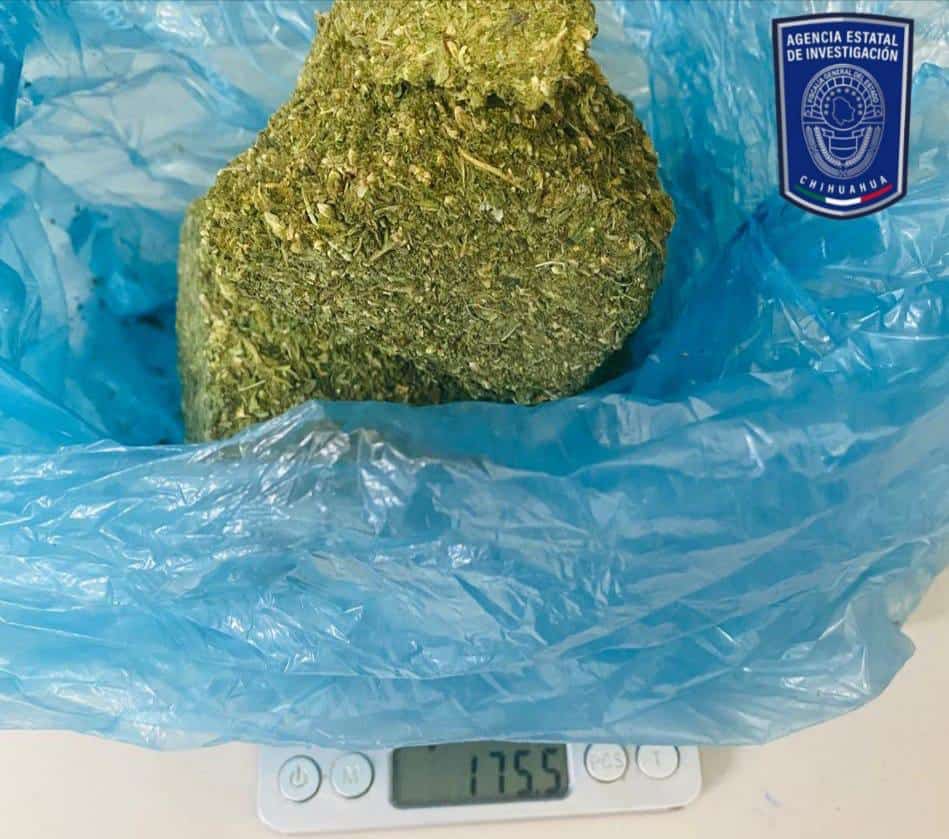 Encuentra AEI arma de fuego y bolsa con mariguana en carretera a Santa Bárbara