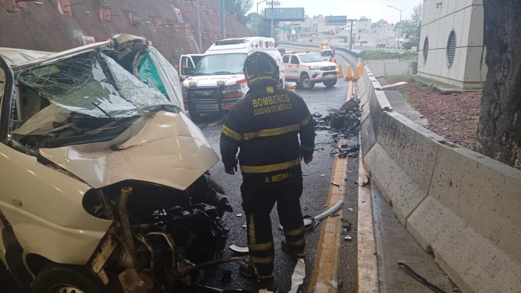 Fuerte accidente en la Supervía Poniente, en CDMX, deja tres muertos