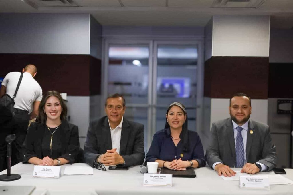 Avanza iniciativa para crear unidades contra violencia de género en municipios