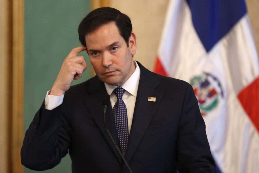 Marco Rubio dice que EE.UU. comenzará a revocar los visados de estudiantes chinos