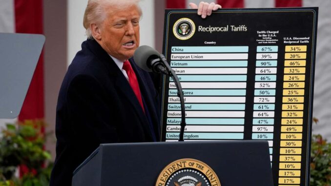 Corte federal de EE.UU. bloquea política arancelaria de Trump por excederse en poderes